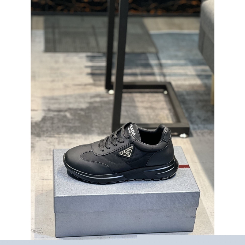 Pra*a casual shoes